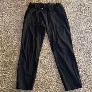 Women’s Size 6 Lululemon Joggers